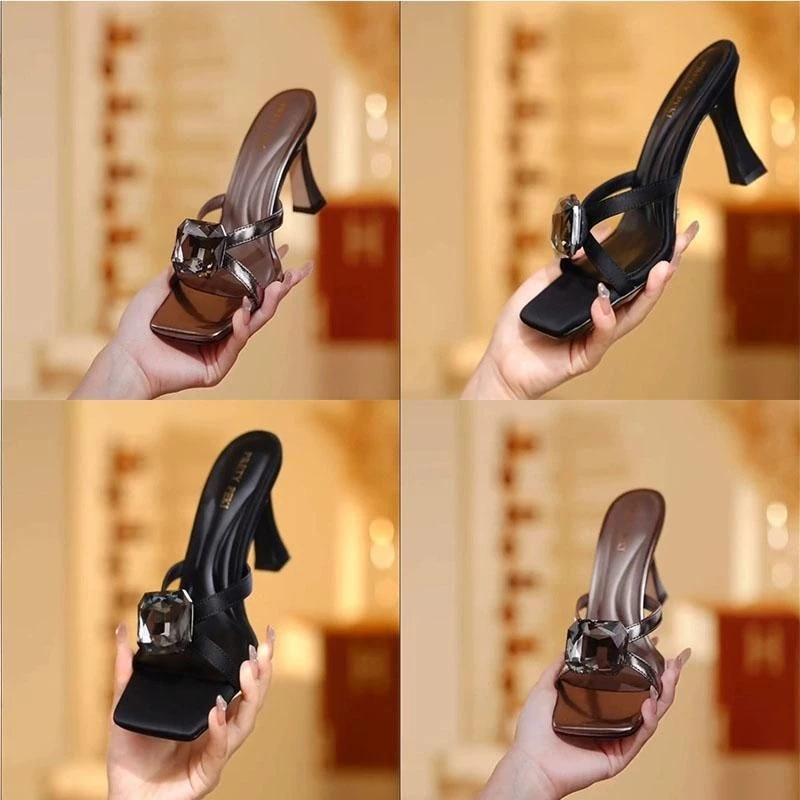 Liệu Giày Cao Gót Phối Đá Có Thực Sự Phù Hợp Cho Người Mới Bắt Đầu?