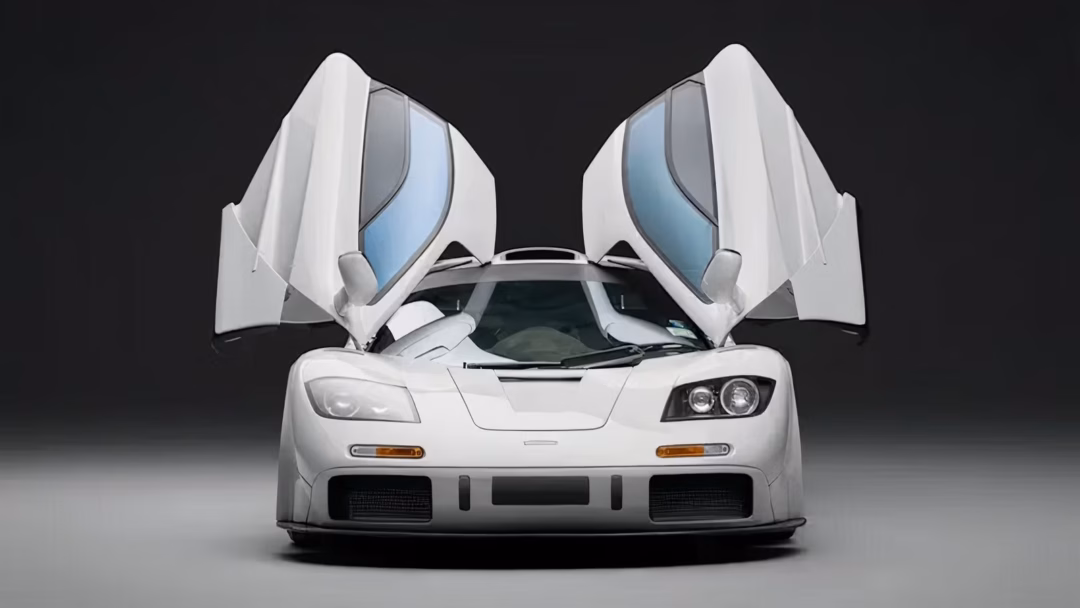 McLaren F1 1994: siêu xe 554 tỷ đồng mang chữ ký các nhà vô địch F1 McLaren F1 1994 – Siêu xe 554 tỷ đồng