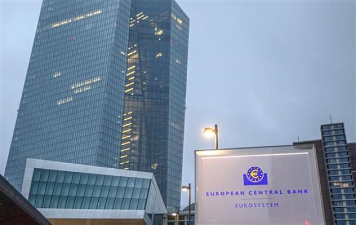 Chủ tịch ECB: Phải ngăn đà tăng tiền lương nhằm kiềm chế lạm phát