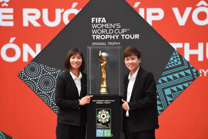 Chiếc cúp vàng FIFA World Cup nữ đến Hà Nội