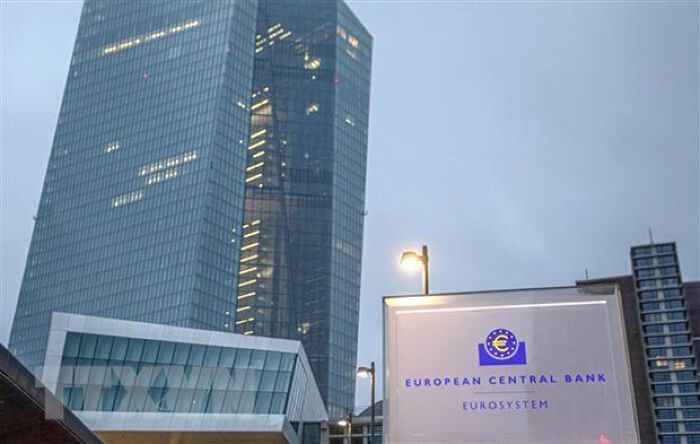 Một loạt ngân hàng nâng dự báo về mức lãi suất giới hạn của ECB