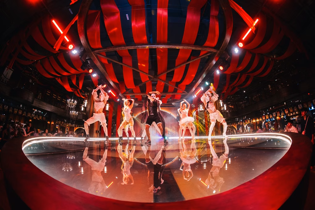 Dàn diễn viên, nghệ sĩ của show AfterGlow (Dư âm) Dàn diễn viên, nghệ sĩ của show AfterGlow (Dư âm)