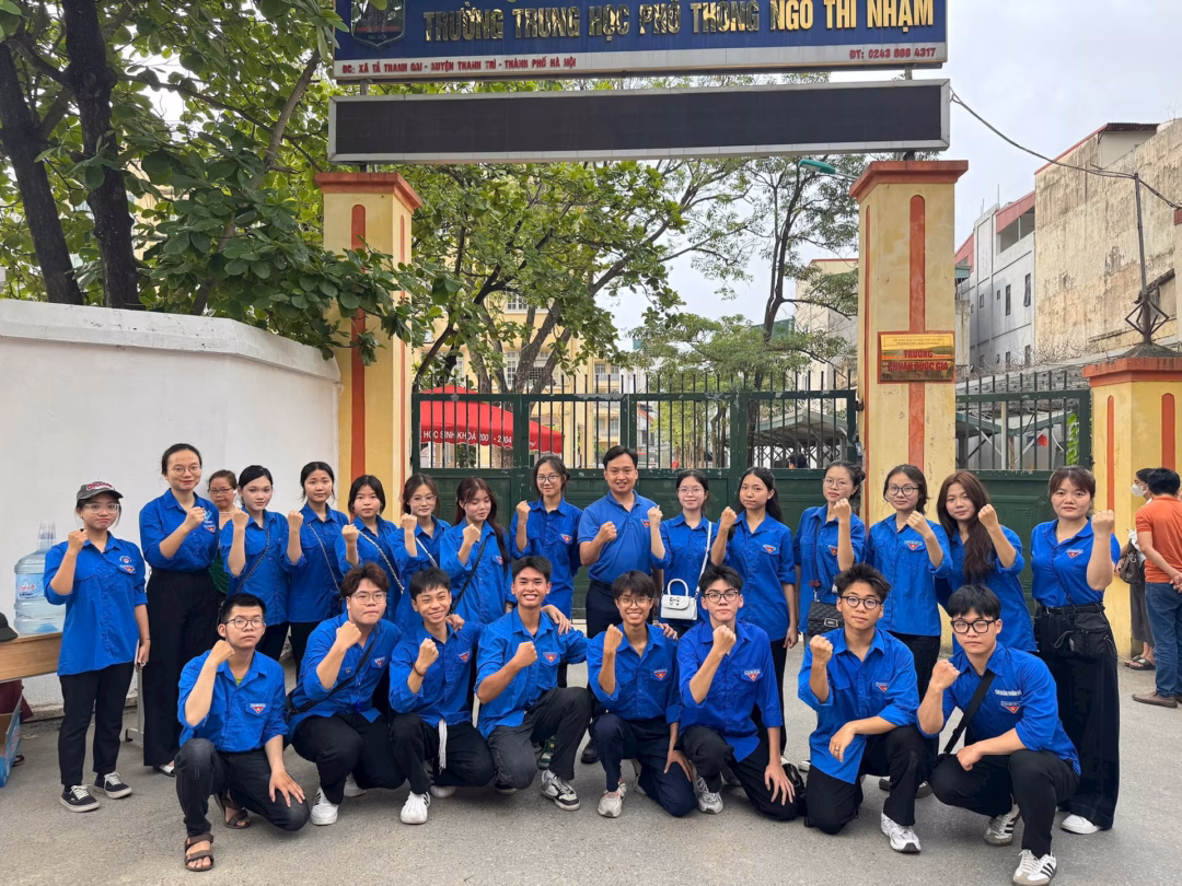 Tình nguyện viên hỗ trợ