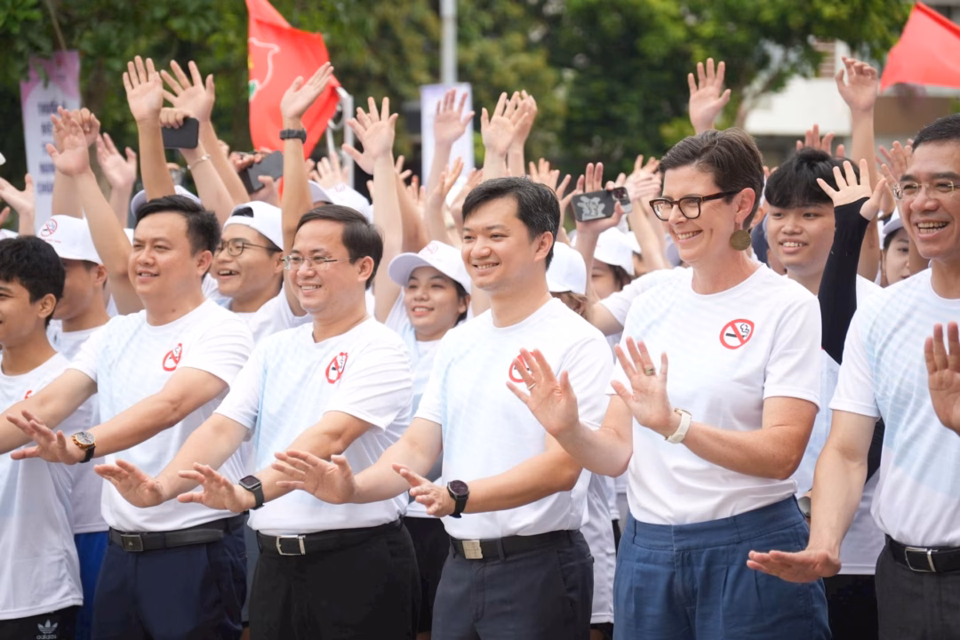 Lễ mít tinh hưởng ứng Ngày Thế giới không thuốc lá Các đại biểu tham dự lễ mít tinh