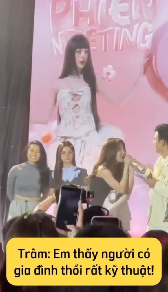 Thiều Bảo Trâm tại fanmeeting Thiều Bảo Trâm và lùm xùm với Kiều Anh
