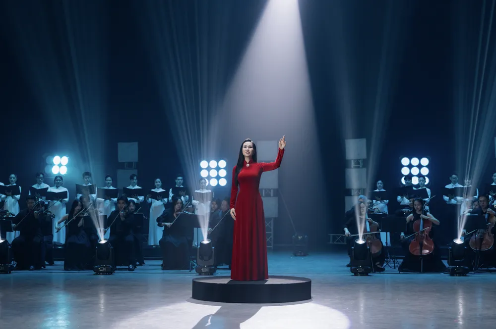 Võ Hạ Trâm ra mắt MV ca ngợi quê hương, tặng Quỹ vì người nghèo