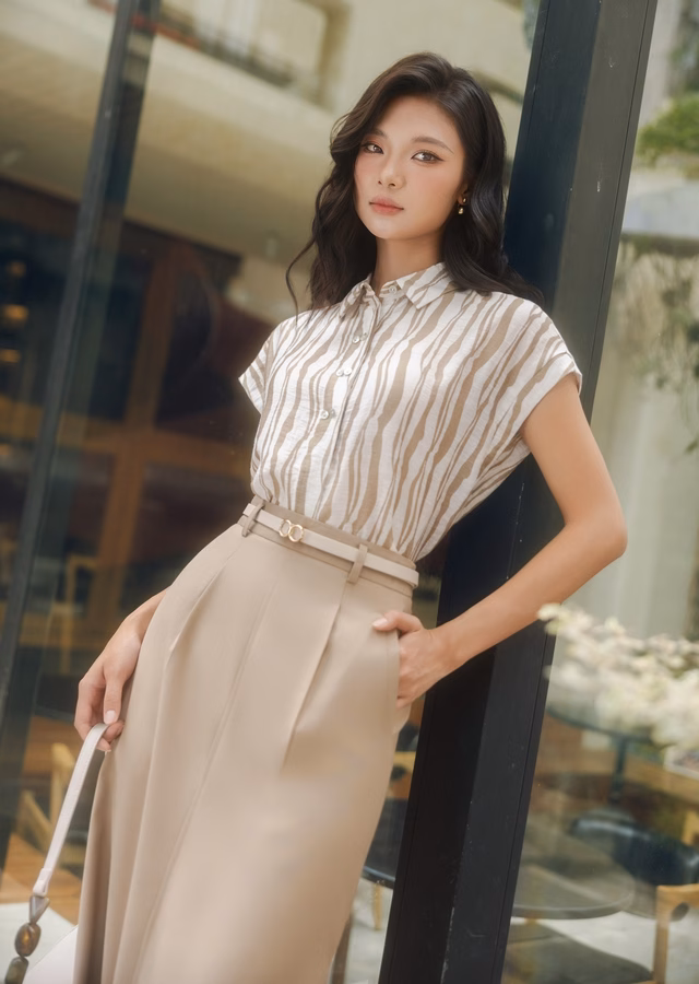 Phong cách công sở thanh lịch với váy suông linen và đầm lụa tơ voan