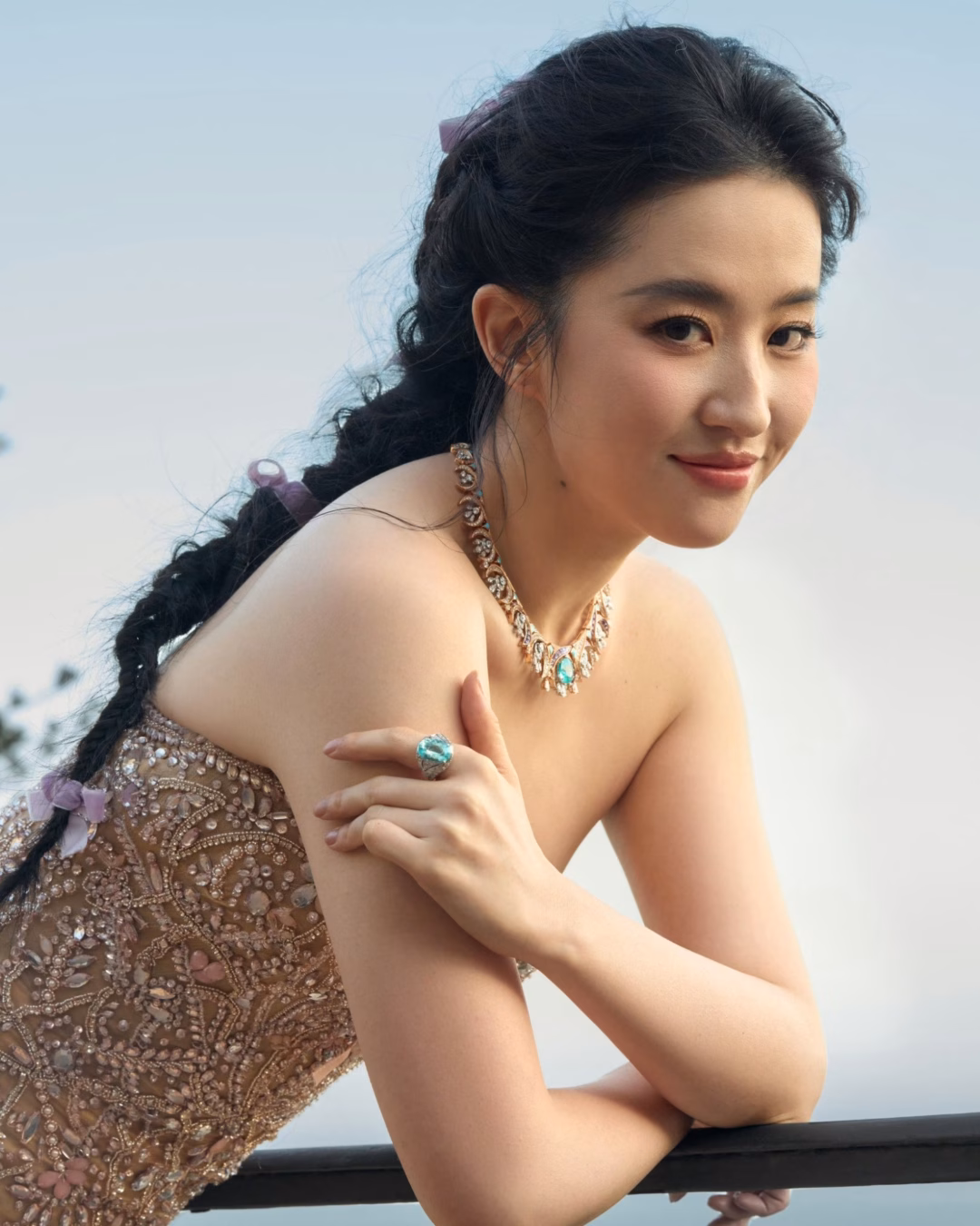 Lưu Diệc Phi bật khóc khi bị sàm sỡ trên phim trường Lưu Diệc Phi bật khóc khi bị sàm sỡ trên phim trường