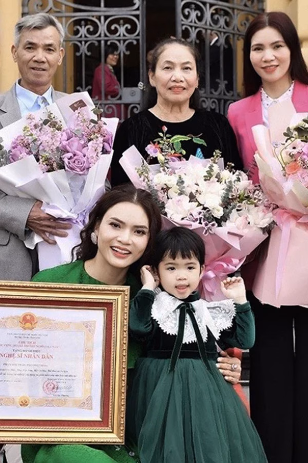Mẹ ruột NSND Phạm Phương Thảo tại sự kiện