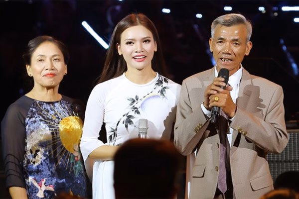Tình cảm gia đình của NSND Phạm Phương Thảo