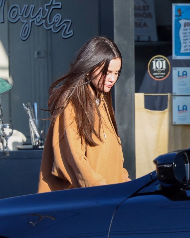 Selena Gomez với vẻ ngoài rạng rỡ Selena Gomez với vẻ ngoài rạng rỡ