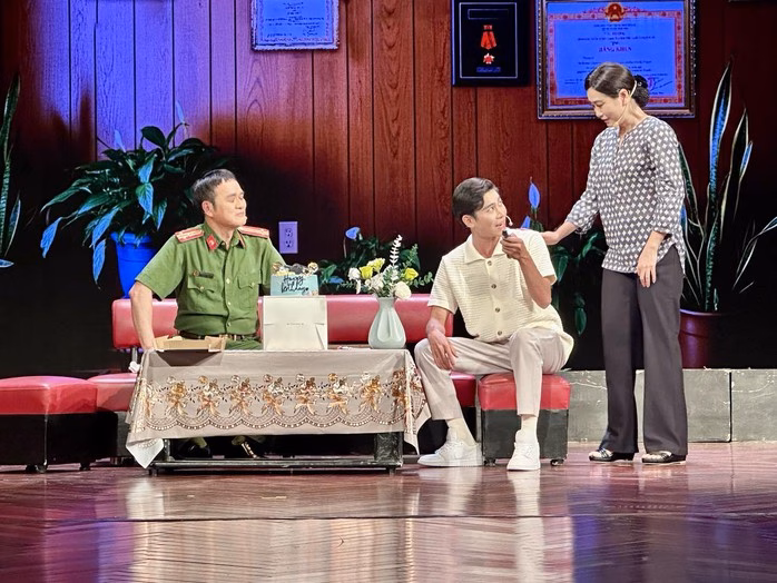NS Quốc Thảo, Trường Phúc và NSƯT Tuyết Thu trong vở 'Sâu đêm'