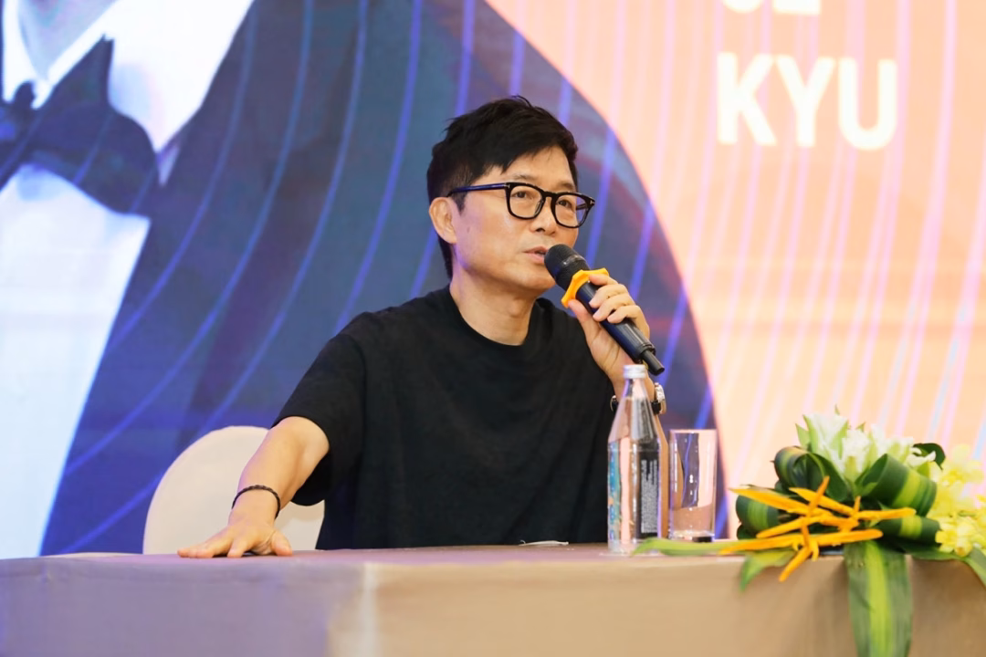 Đạo diễn Kang Je Kyu Đạo diễn Kang Je Kyu