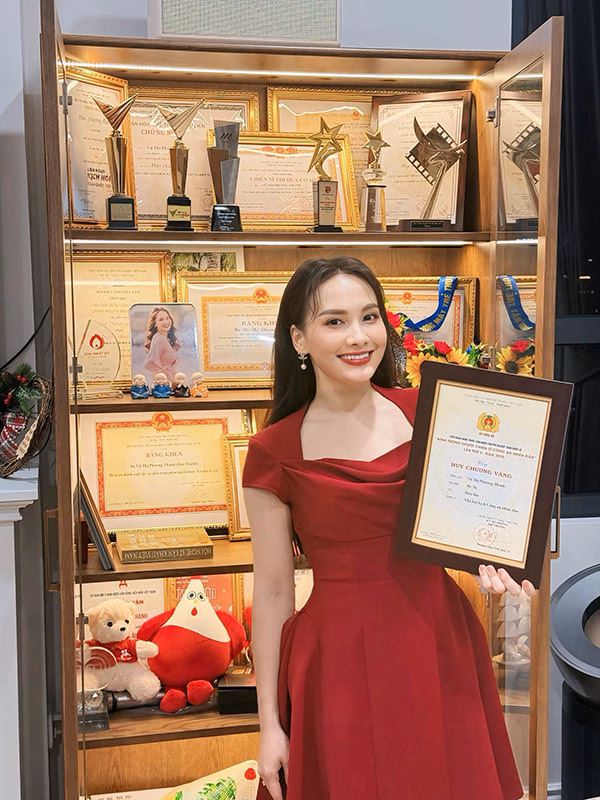 Bảo Thanh chia sẻ niềm vui sau 14 năm tốt nghiệp đại học. Bảo Thanh chia sẻ niềm vui sau 14 năm tốt nghiệp đại học.