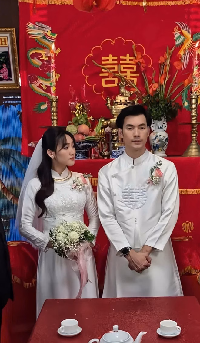 Nhan Phúc Vinh gây sốt với hình ảnh lãng mạn Nhan Phúc Vinh trong loạt hình ảnh được cho là đám cưới