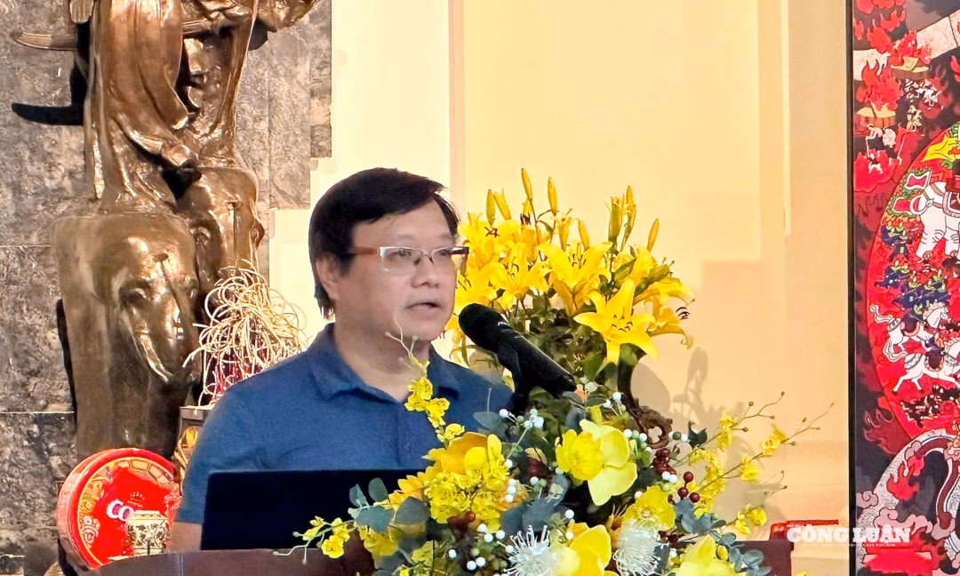 Hoạ sĩ, giám tuyển Nguyễn Thế Sơn (giảng viên của Trường Khoa học liên ngành và Nghệ thuật, Đại học Quốc gia Hà Nội) cho rằng, các yếu tố nghệ thuật thị giác hiện hữu trong không gian phường Cửa Nam đang bị lãng quên hoặc chưa được khai thác đúng mức...