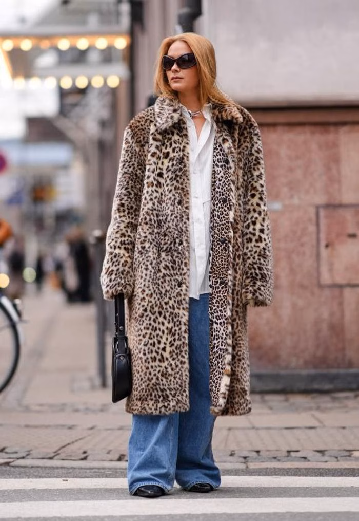 &Aacute;o kho&aacute;c da b&aacute;o v&agrave; quần denim