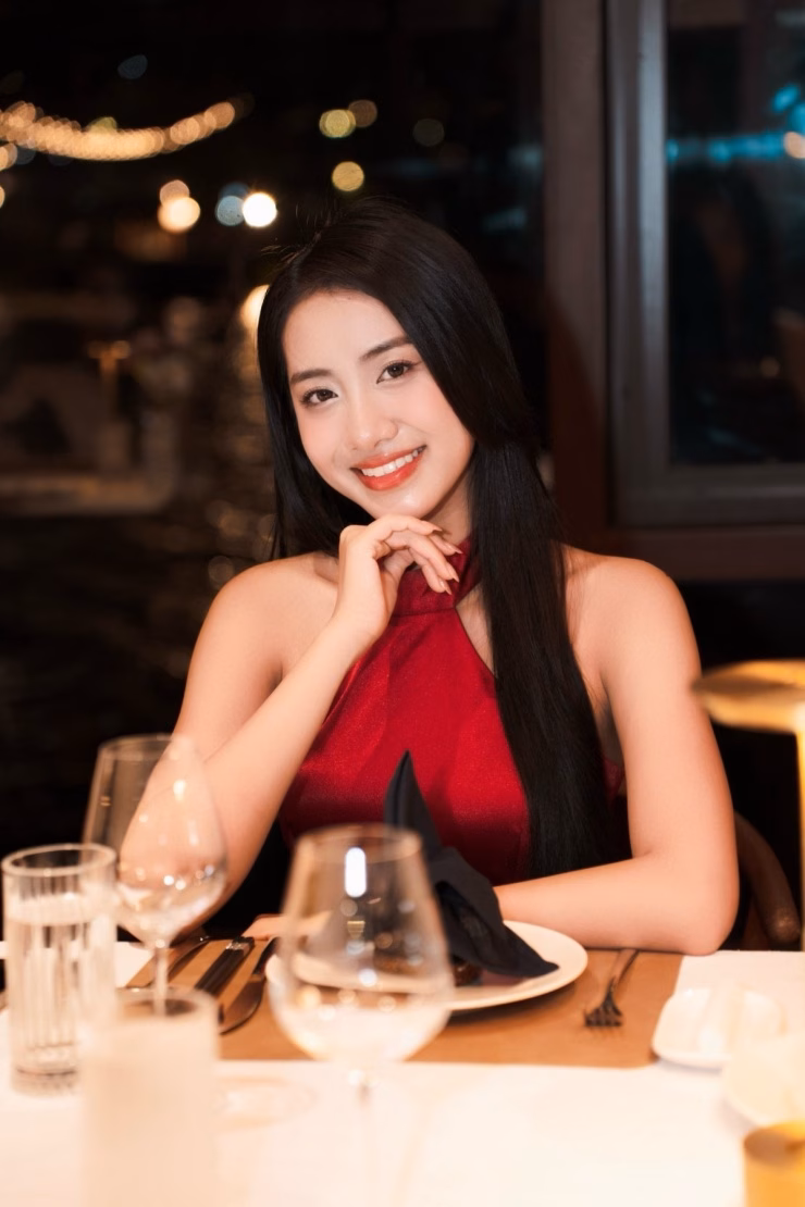 Nụ cười của Trúc Linh Trúc Linh với nụ cười tươi sáng