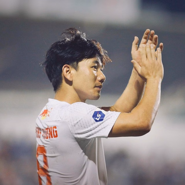 Minh Vương và HAGL Minh Vương và HAGL