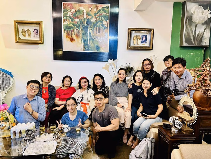 Buổi họp mặt Ban Lý luận phê bình Hội Sân Khấu TP HCM họp mặt tại nhà NSND Kim Cương