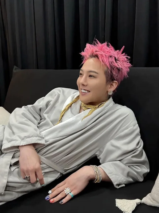 G-Dragon và các nghệ sĩ tại đại nhạc hội G-Dragon và các nghệ sĩ tại đại nhạc hội