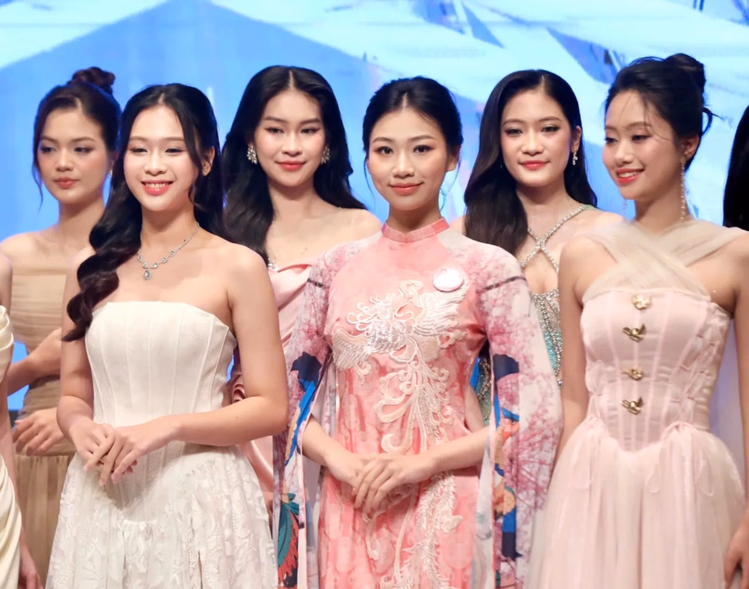 Thí sinh chuẩn bị Thí sinh chuẩn bị cho đêm chung kết
