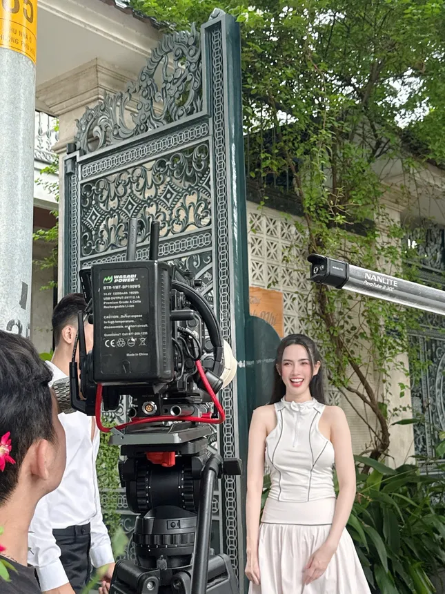 Phan Thị Mơ trên phim trường Phan Thị Mơ trên phim trường