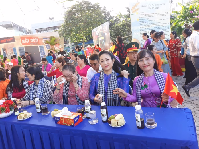 NSND Thanh Thúy tại Lễ hội NSND Thanh Thúy tại Lễ hội