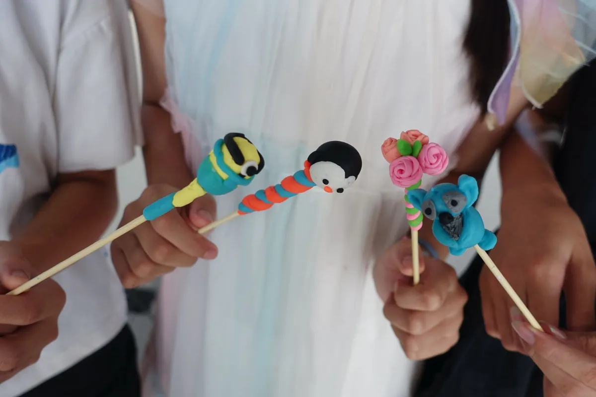 Người trẻ Hà Nội lan toả văn hoá Việt qua hoạt động nặn tò he - Ảnh1. Người trẻ Hà Nội lan toả văn hoá Việt qua hoạt động nặn tò he - Ảnh1.