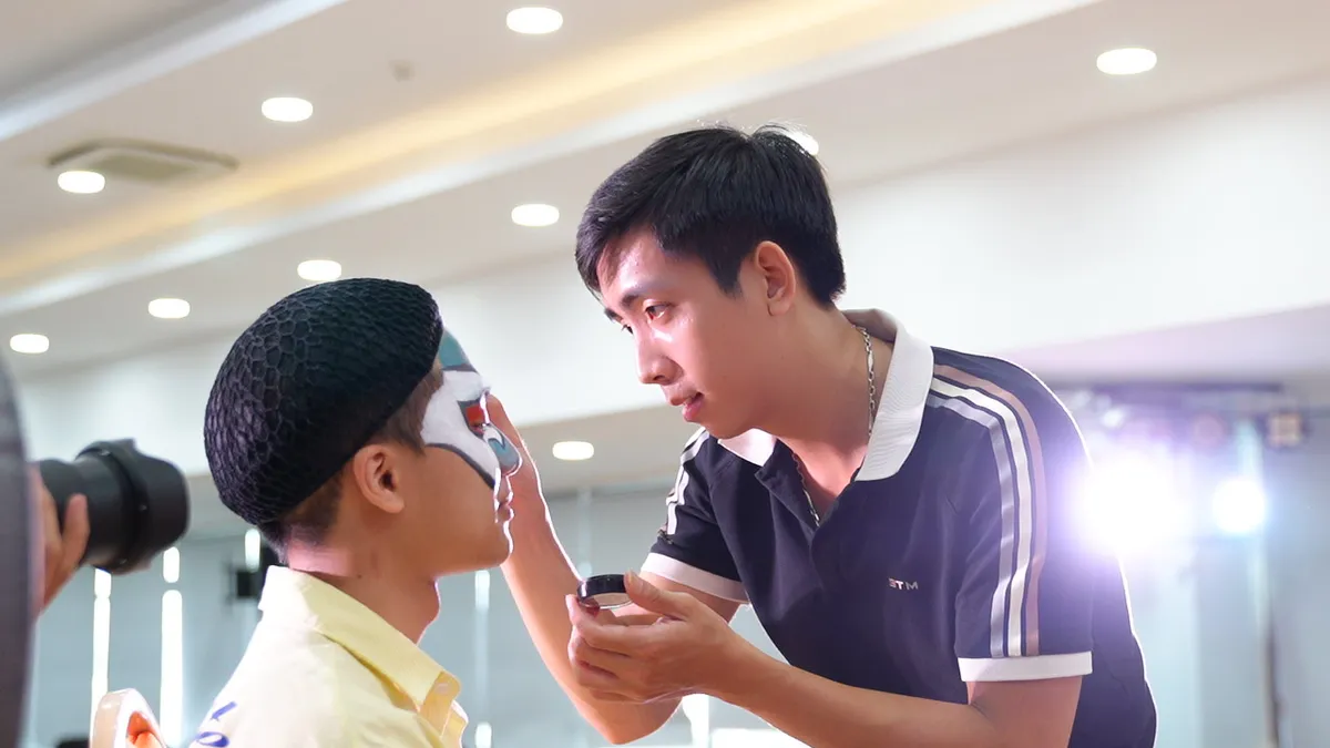 Lời Tuồng - Tiếng Trẻ: Khi Gen Z chạm vào di sản bằng góc nhìn hiện đại - Ảnh3. Lời Tuồng - Tiếng Trẻ: Khi Gen Z chạm vào di sản bằng góc nhìn hiện đại - Ảnh3.