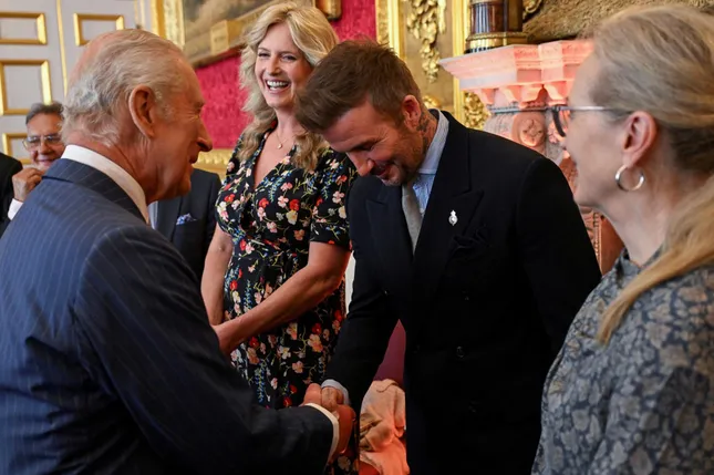 David Beckham David Beckham được phong tước hiệp sĩ