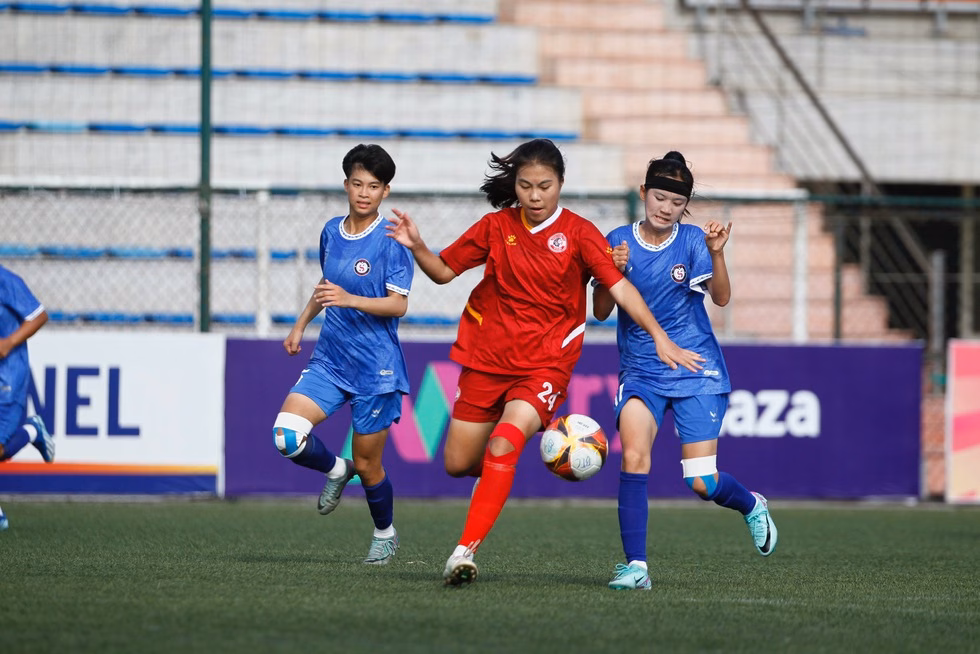 U.16 Sơn La thắng ngược tân binh Vĩnh Phúc, U.16 Hà Nội bị chia điểm- Ảnh1. U.16 Sơn La thắng ngược tân binh Vĩnh Phúc, U.16 Hà Nội bị chia điểm- Ảnh1.