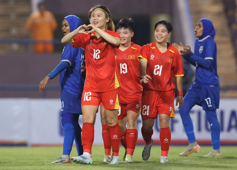 Đội tuyển nữ Việt Nam thắng Maldives 7-0 Đội tuyển nữ Việt Nam thắng Maldives 7-0