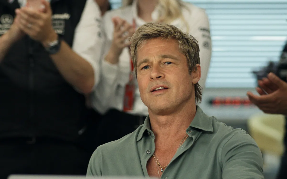 Brad Pitt trở lại với Công thức 1 Tay đua Sonny Hayes trên đường đua