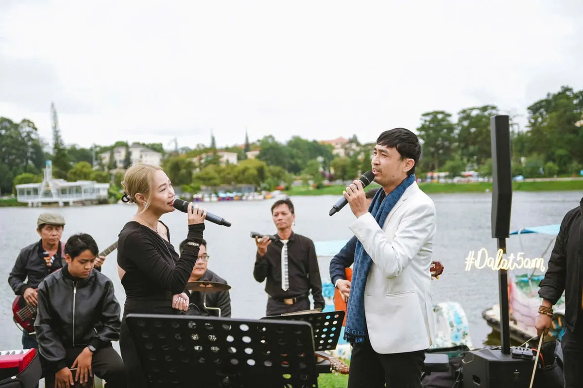 Thưởng thức âm nhạc trong tinh sương Đà Lạt - Ảnh4. Thưởng thức âm nhạc trong tinh sương Đà Lạt - Ảnh4.