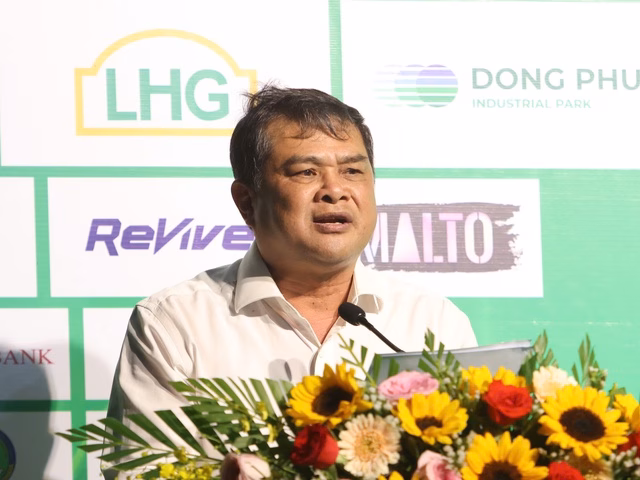 Ông Nguyễn Văn Bảy phát biểu tại lễ khai mạc Ông Nguyễn Văn Bảy phát biểu tại lễ khai mạc