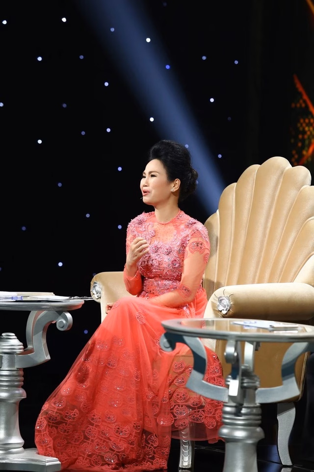 Ca sĩ Thùy Trang: Viên mãn sau ồn ào và hành trình vượt qua tin đồn Nữ ca sĩ bị đồn tai biến qua đời: "Tôi cầm 5 triệu về nhà mà run rẩy"- Ảnh 2.