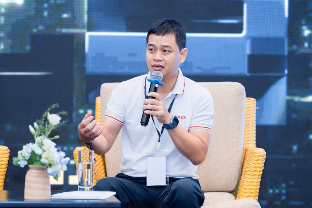 Ông Nguyễn Văn Chương chia sẻ tại sự kiện Web3 builders Summit diễn ra vào tháng 6/2025 tại Đà Nẵng. Ảnh: An Nhiên