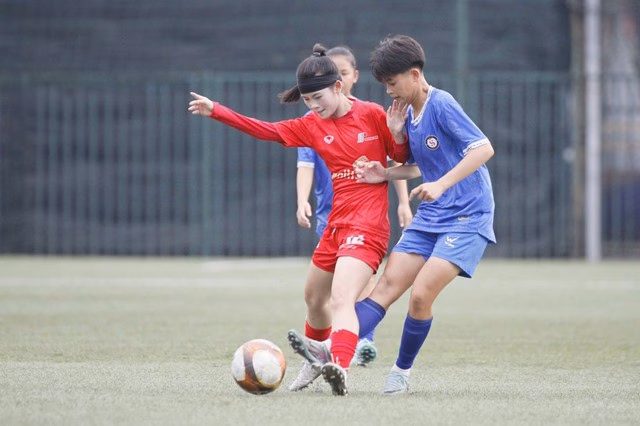 U.16 Phong Phú Hà Nam vươn lên dẫn đầu bảng xếp hạng