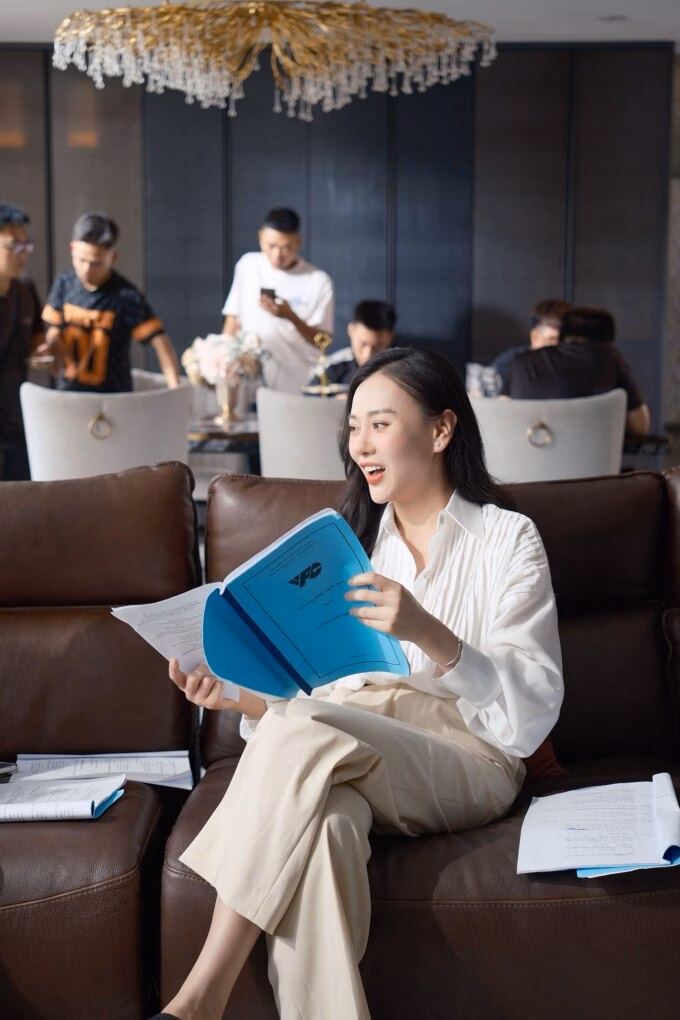 Tạo hình nhân vật mới của Phương Oanh.