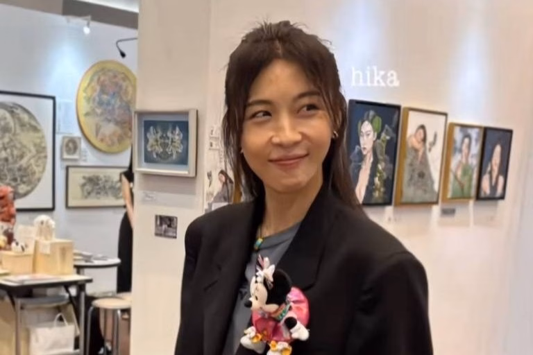 Con trai tỷ phú Hà Hồng Sân dính tin đồn có con riêng, thế nào mà gây bão? Hình ảnh gây lo lắng của Ha Ji Won