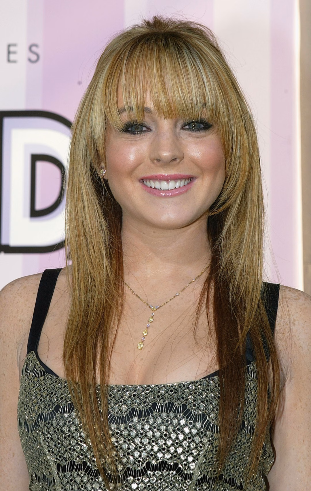 Lindsay Lohan hối hận với phong cách trang điểm tuổi teen và hé mở về phần tiếp theo của Freaky Friday Lindsay Lohan in New York City