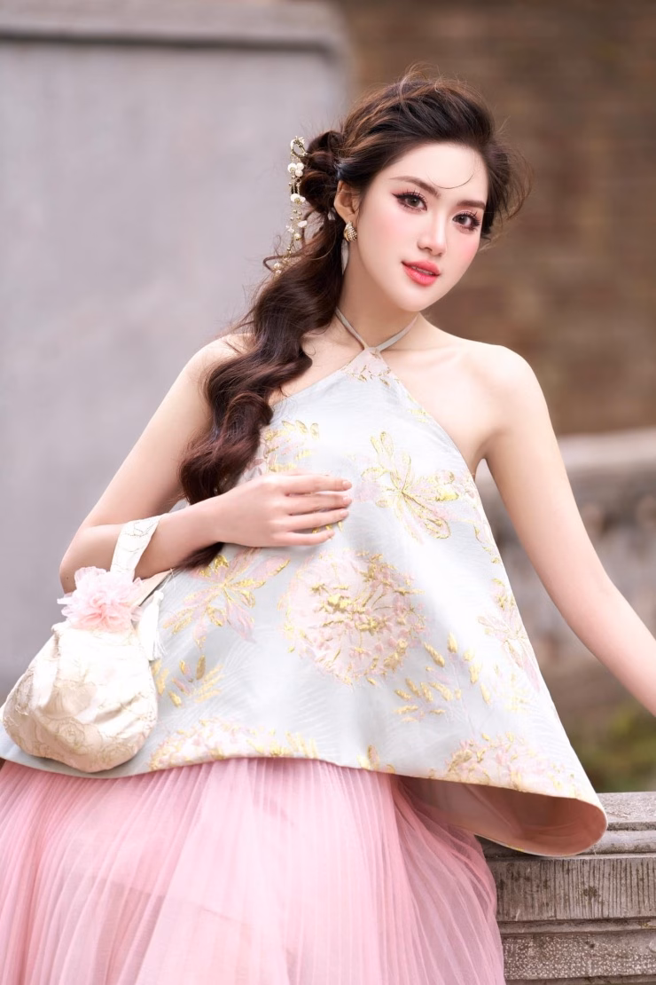 Phương Oanh n&oacute;i về người chị Đỗ Thị H&agrave;