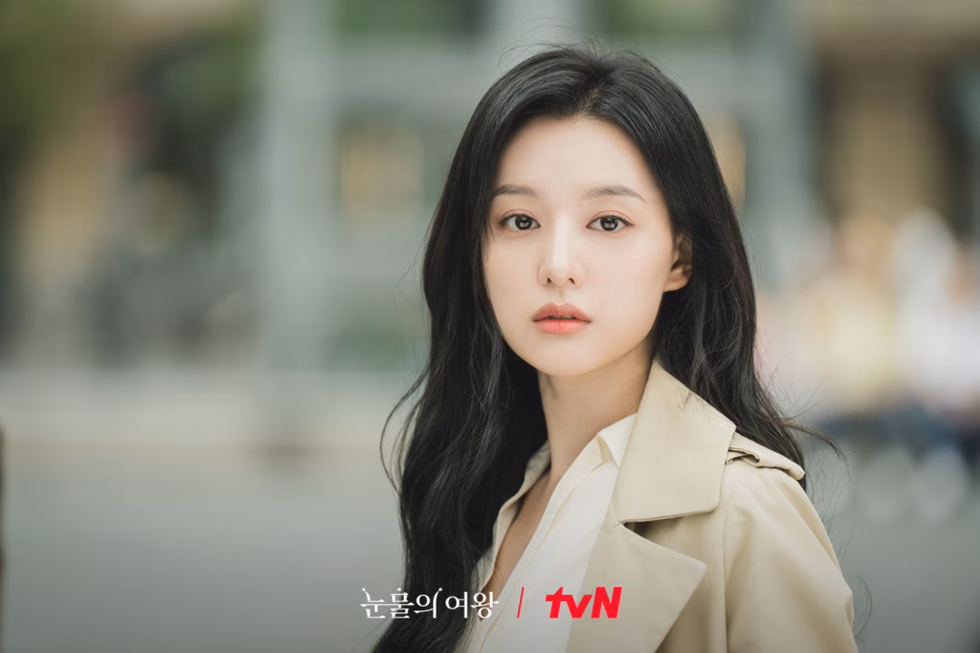 Kim Ji Won có nhan sắc xinh đẹp, thanh tú vạn người mê