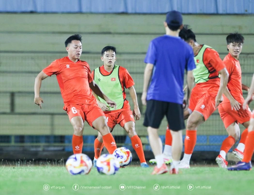 Đội U.23 tập luyện chăm chỉ