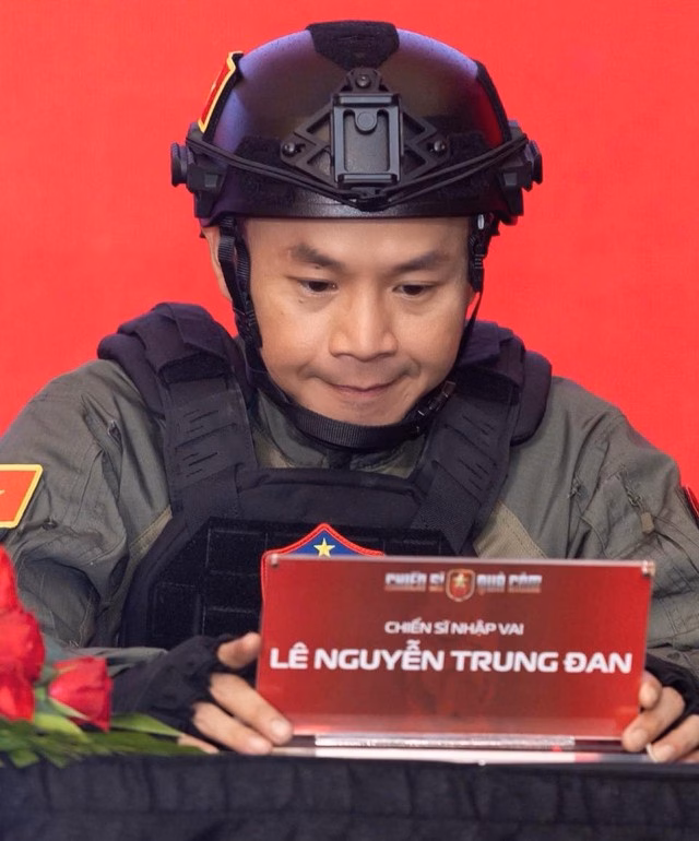 Hình ảnh chưa từng thấy của rapper Binz khiến cả cõi mạng xôn xao- Ảnh 2.
