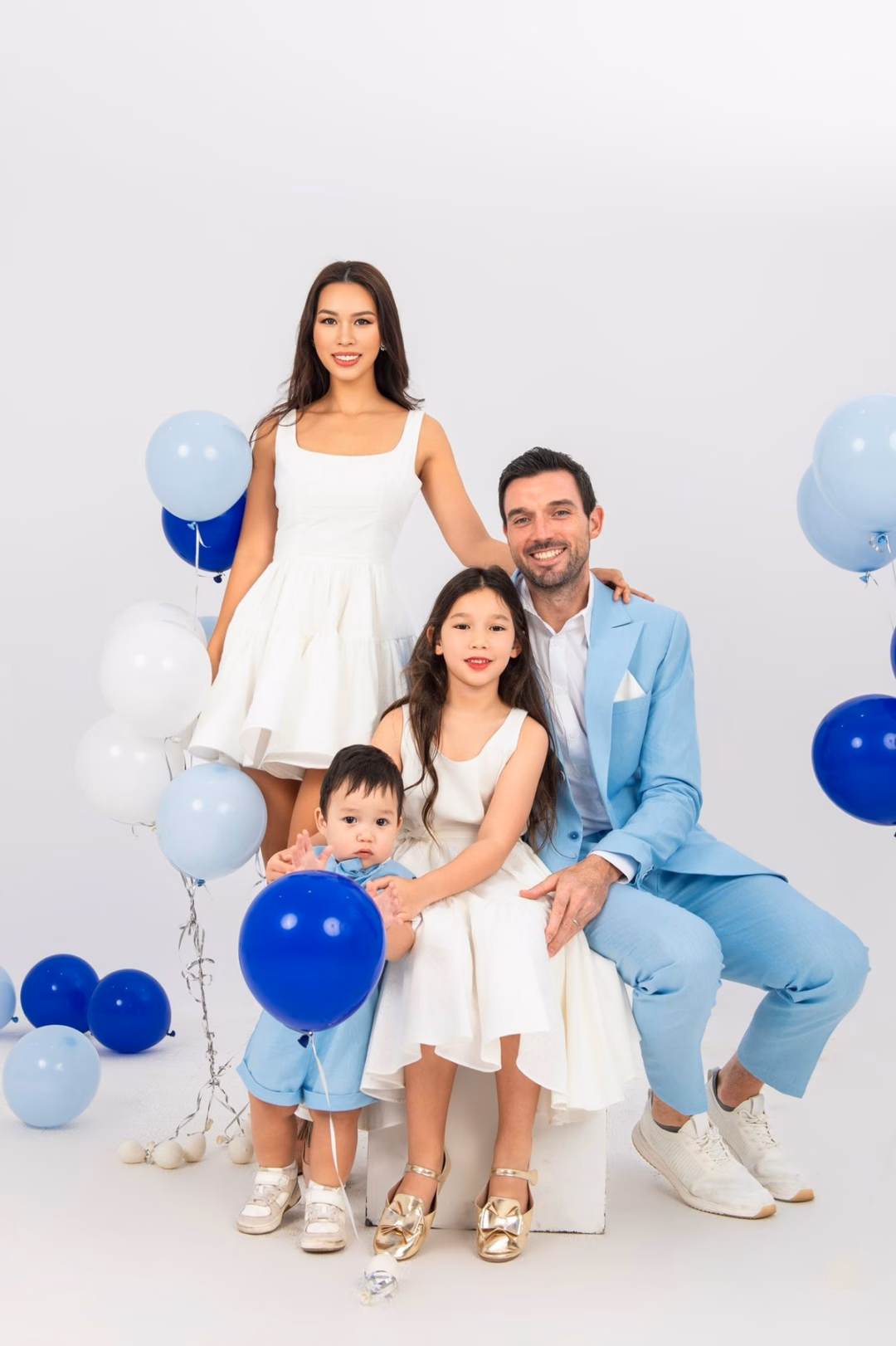 Cuộc hôn nhân viên mãn của các siêu mẫu Việt với chồng Tây