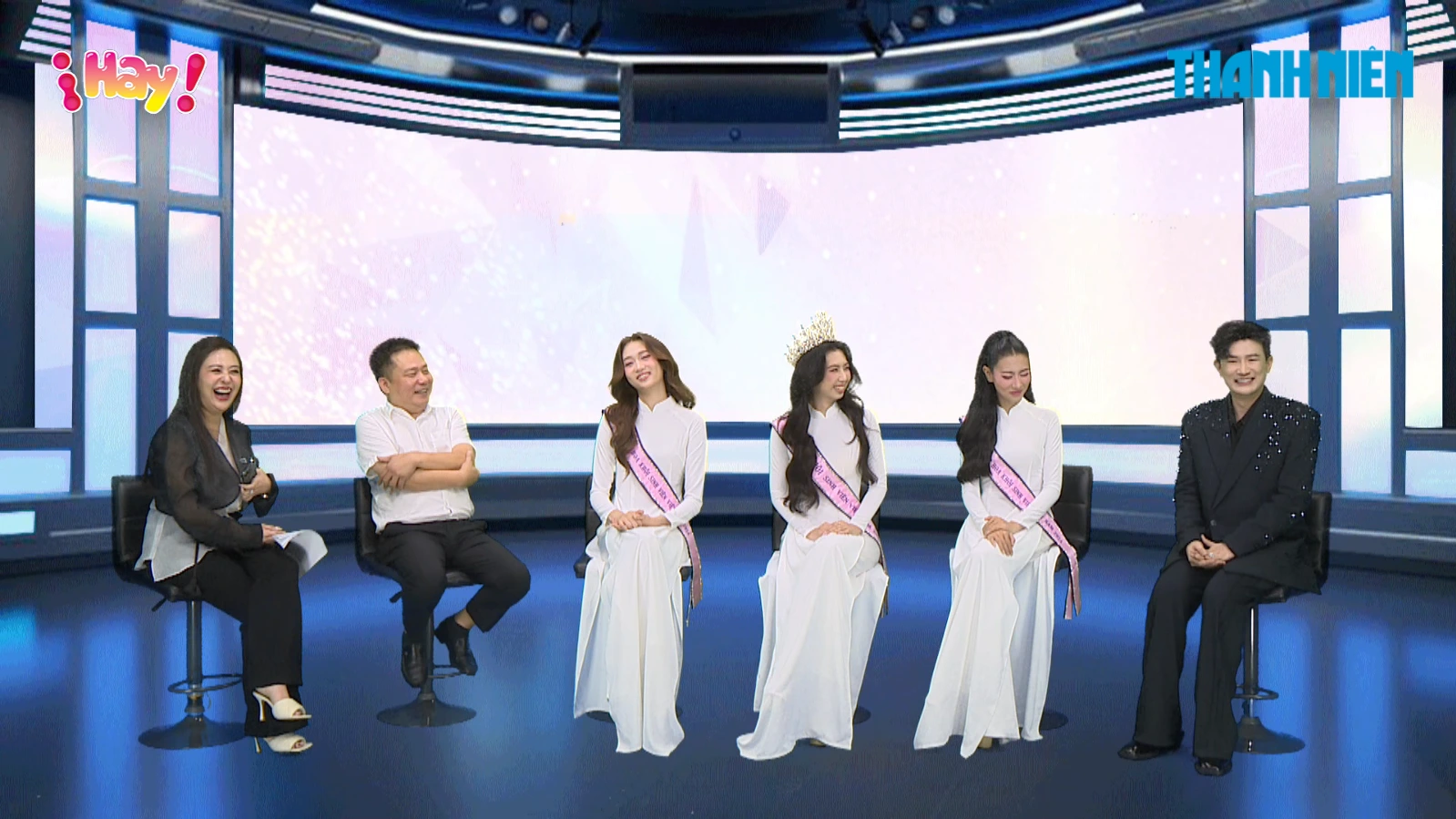 Dược sĩ Tiến: Á khôi nên tập trung học tập, chưa vội dấn thân showbiz Dược Sĩ Tiến tiết lộ nhiều thí sinh bật khóc khi trò chuyện với anh
