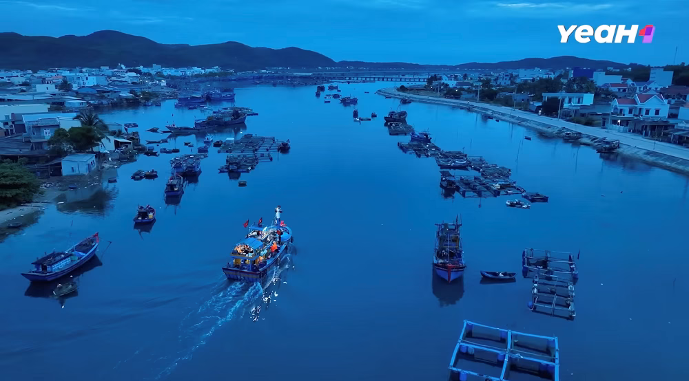 Từ làng cổ Gò Cỏ đến đêm biển trùng khơi - ảnh 5