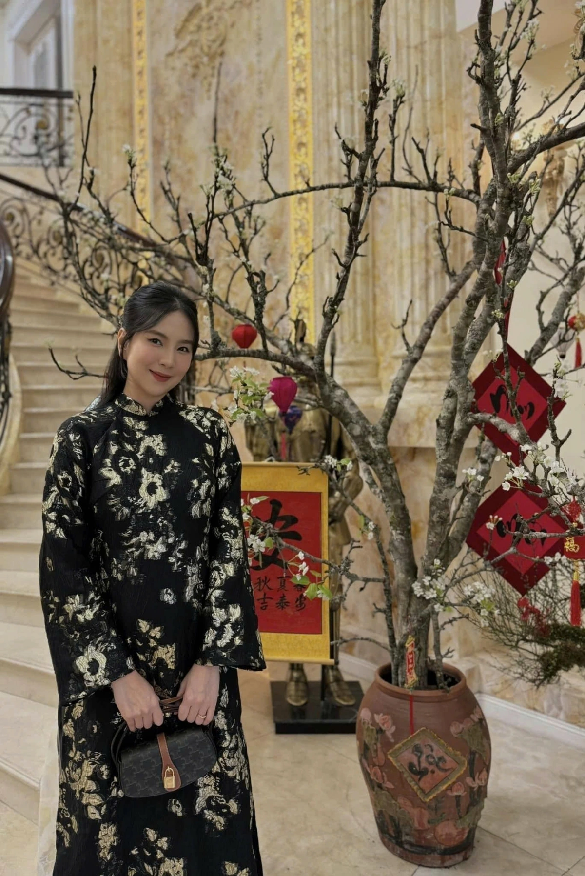 MC Mai Ngọc hé mở hôn nhân viên mãn sau nhiều biến cố hôn nhân lần 2 viên mãn của mc mai ngọc hình ảnh 10
